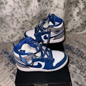 Jordan 1 High Retro - size 9c toddler